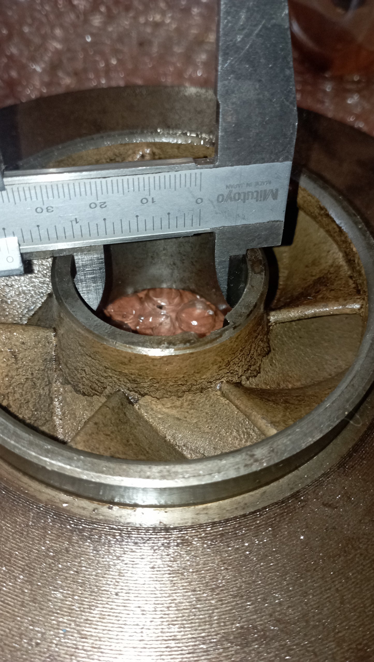 Girante in ghisa e acciaio per pompa acqua motori MWM, DEUTZ 4