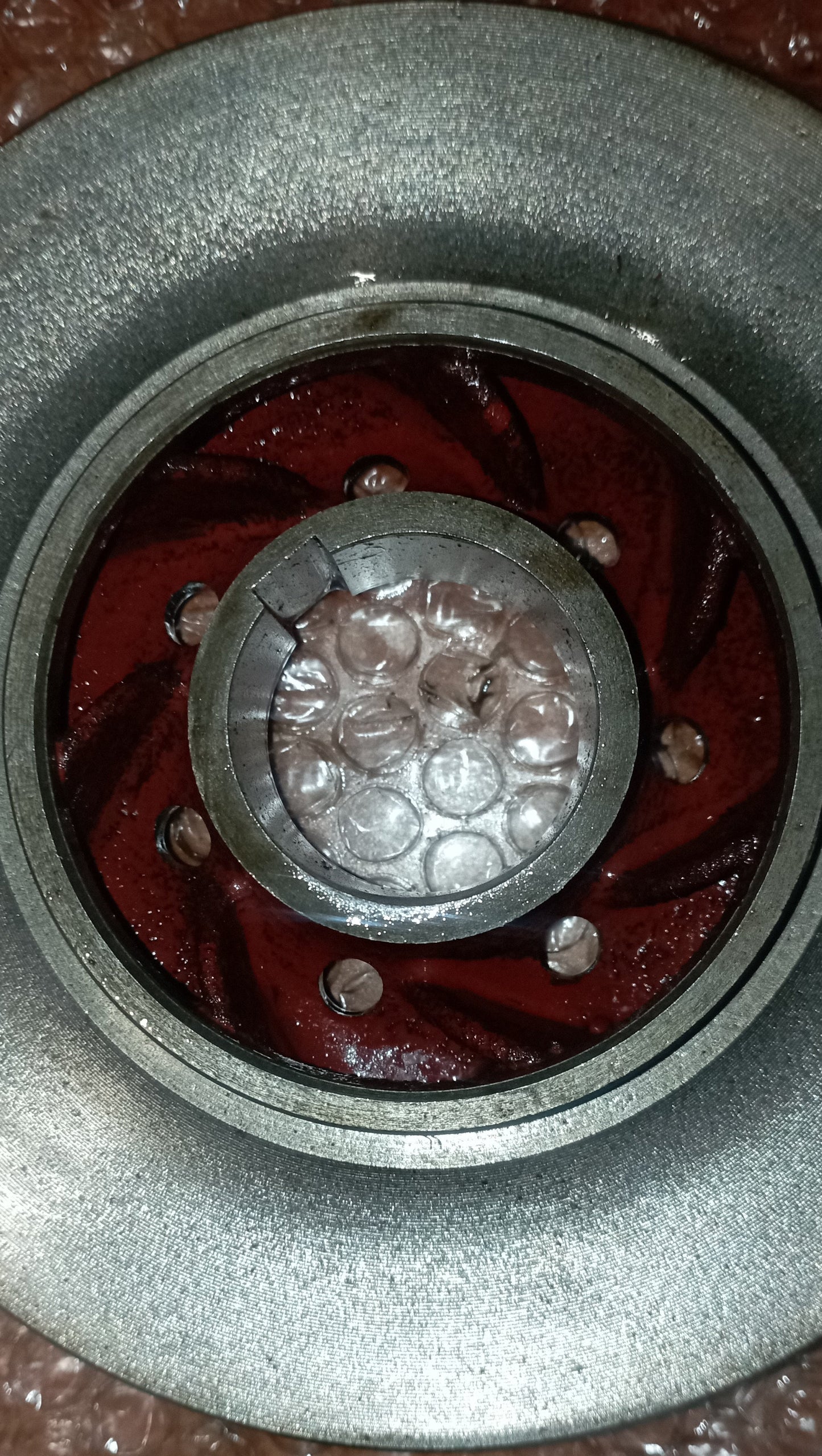Girante in ghisa e acciaio per pompa acqua motori MWM, DEUTZ 2
