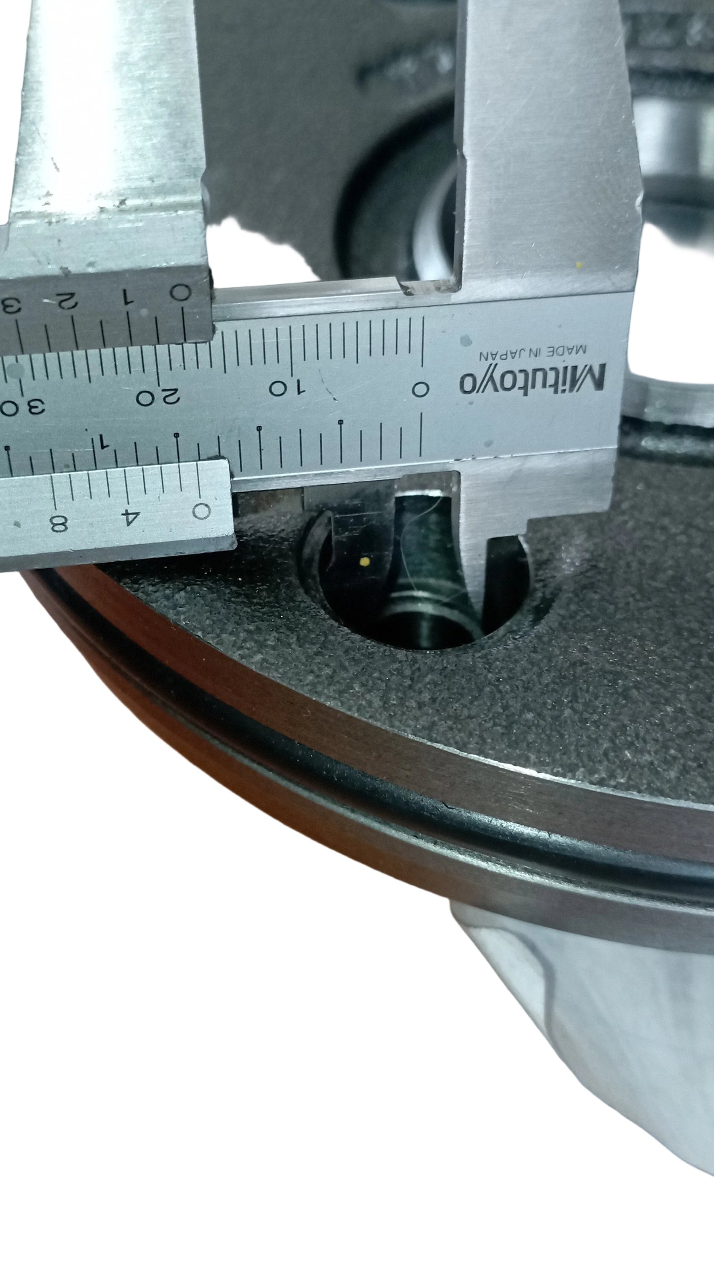 Mozzo con parastrappi per turbo ABB - HZTL 212864 P1 E9
