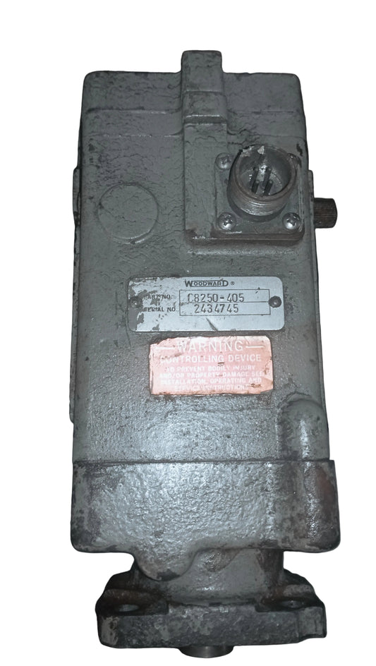 Attuatore regolatore Woodward 8250-405 usato in buono stato