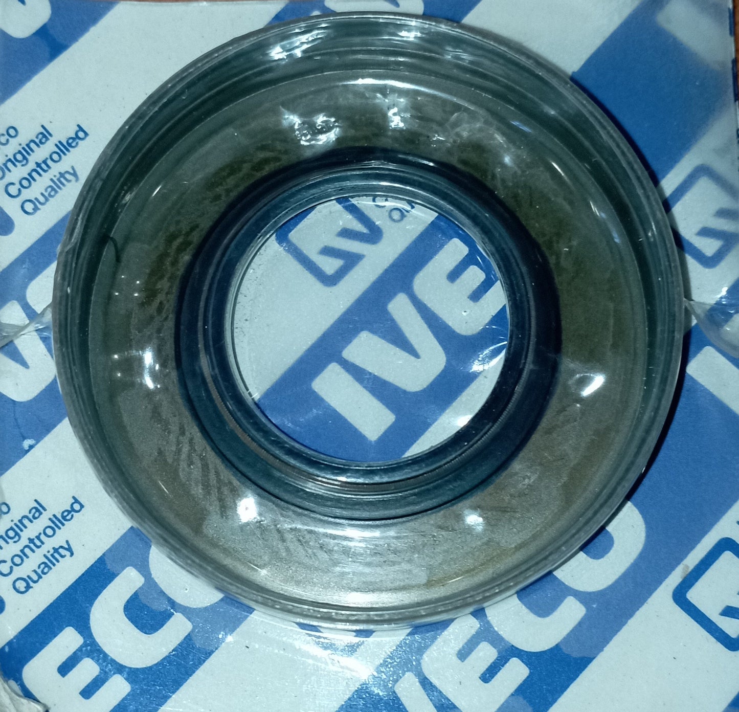 PARAOLIO ANELLO DI TENUTA POMPA INIEZIONE IVECO 170 180 190/26 6 CIL. 40101443