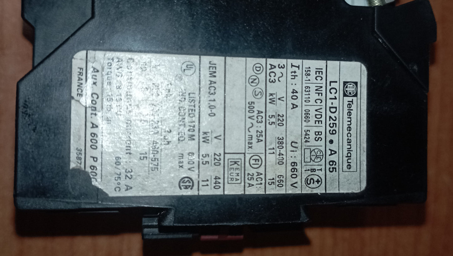 Contattore industriale TELEMECANIQUE LC1-D259 40A 660V