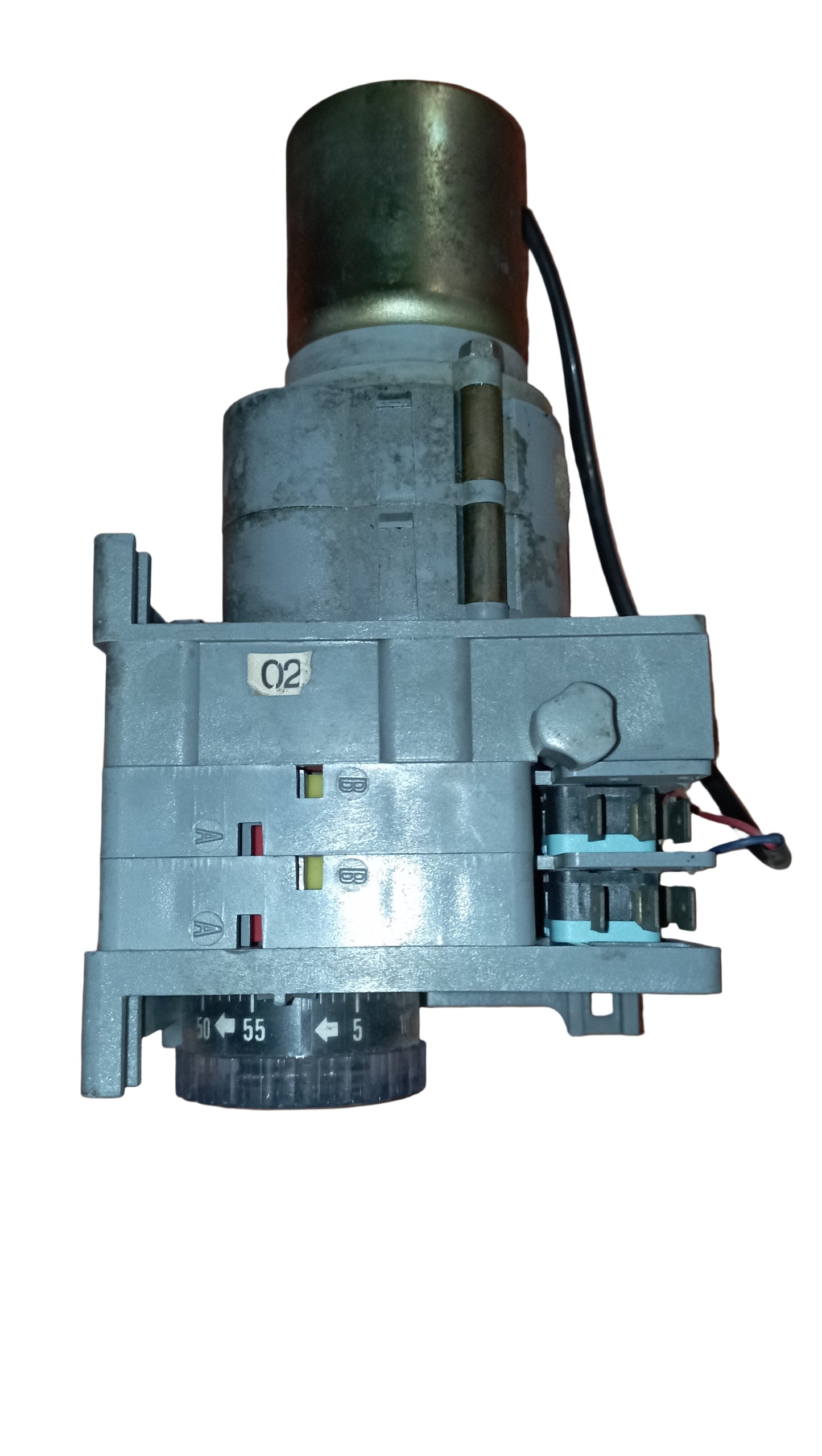 Motoriduttore interruttore automatico magneto-idraulico prodotto da AIRPAX tipo 9904-120-16206 24V DC 4890